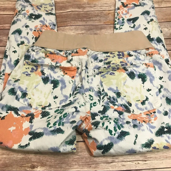 GAP Maternity Floral Jeggings - Picture 3 of 7